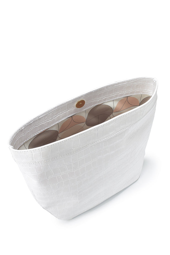 Bolso de mano tipo clutch  Paper Bag color blanco piel grabada en coco Leandra. Made in Spain