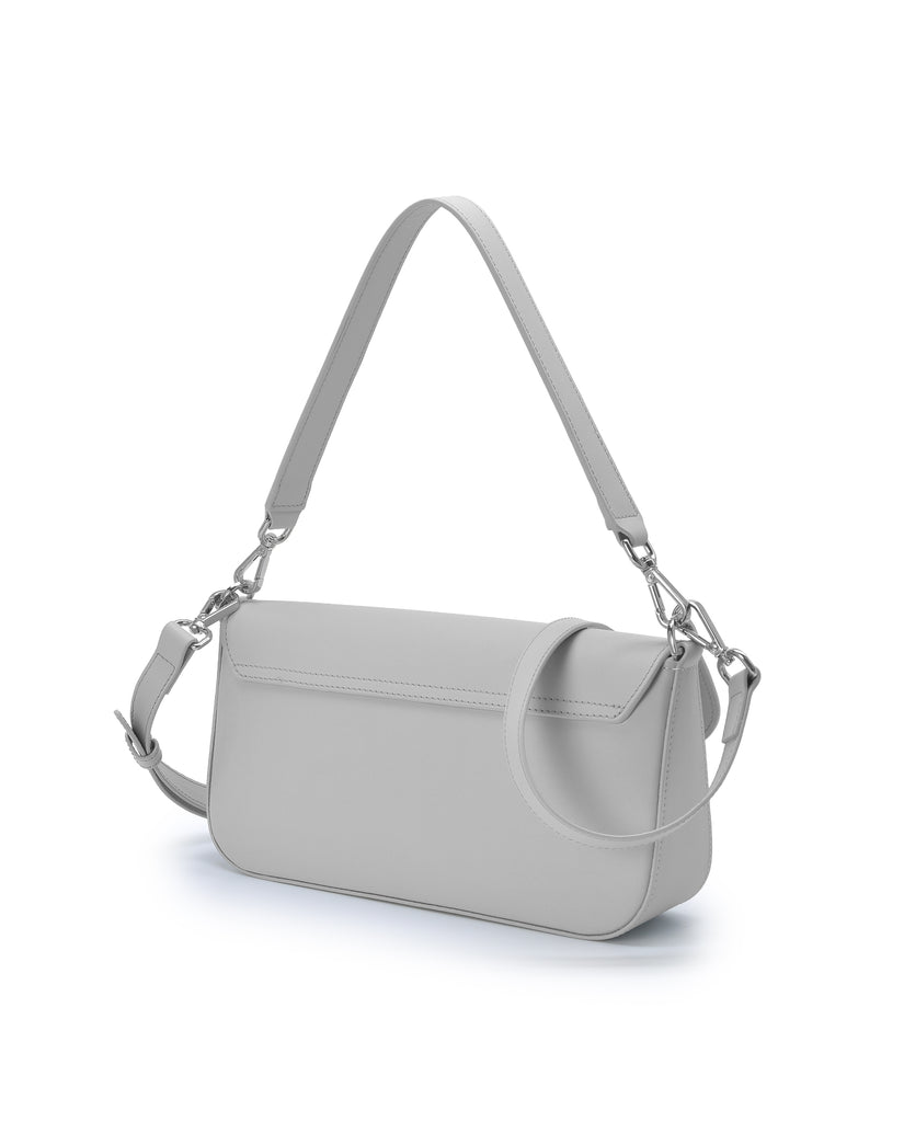 Bolso baguette de piel color azul celeste Leandra imagen trasera.