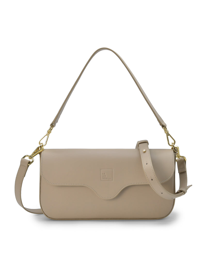 Bolso baguette de piel color taupe Leandra imagen frontal.