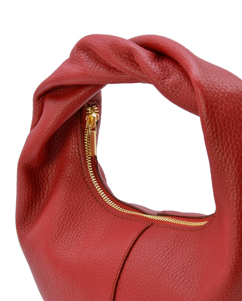Imagen detalle cremallera de bolso hobo mini de mano de piel color rojo Leandra