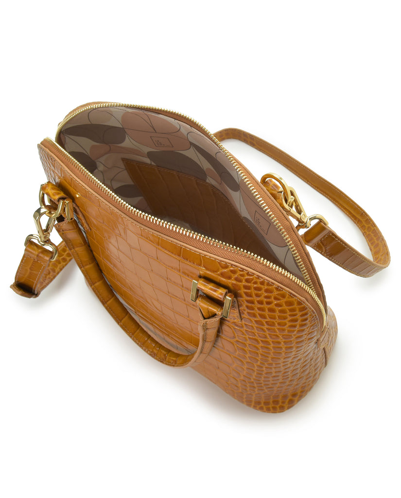 Interior bolso de mano de piel grabada en coco color camel Leandra. Made in Spain