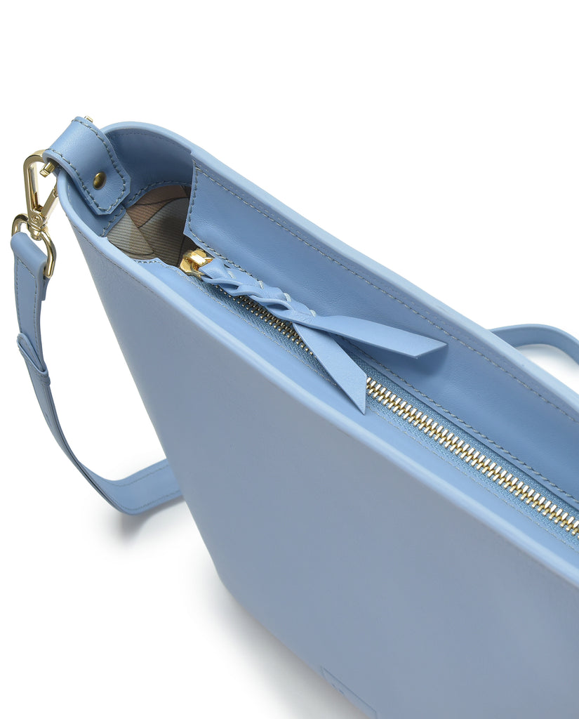 Cierre cremallera de bolso tote bag de piel azul multiposición Leandra