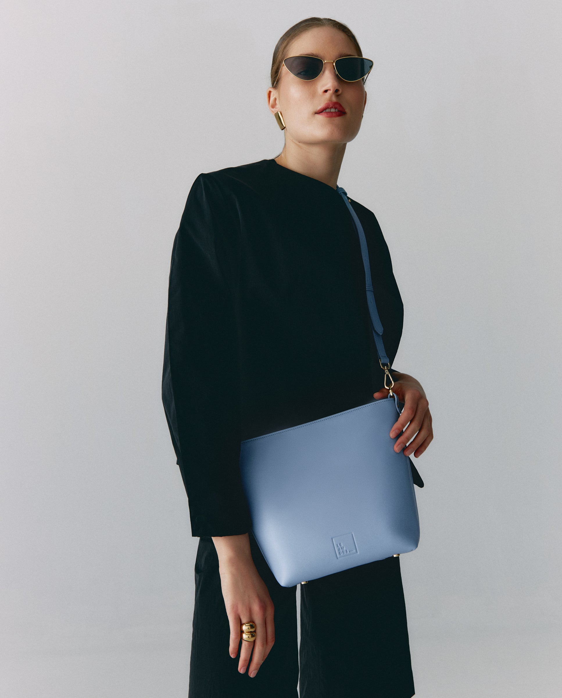 Cómo Combinar Bolso Azul Y Amarillo Pantone AMARILLO Best Seller