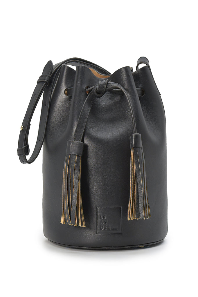Bolso Mini bucket bag de piel color negro Leandra imagen frontal