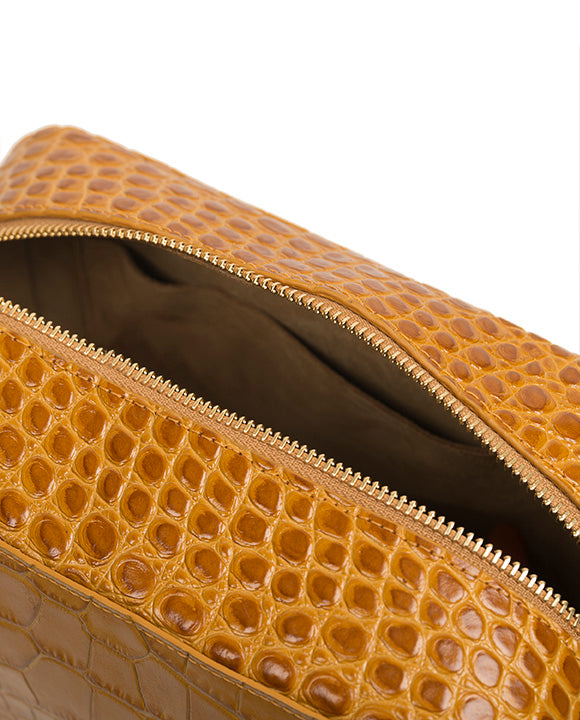 Bandolera crossbody caramel piel vacuno grabado coco Leandra | Bolso de piel fabricada en Ubrique Leandra.