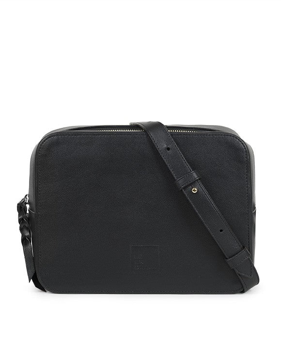 Bandolera de piel negra  Leandra. Bolso tipo crossbody negro de piel made in Spain Leandra