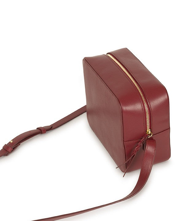 Bolso bandolera de piel color burgundy. Bolso de piel  tipo crossbody made in Spain Leandra