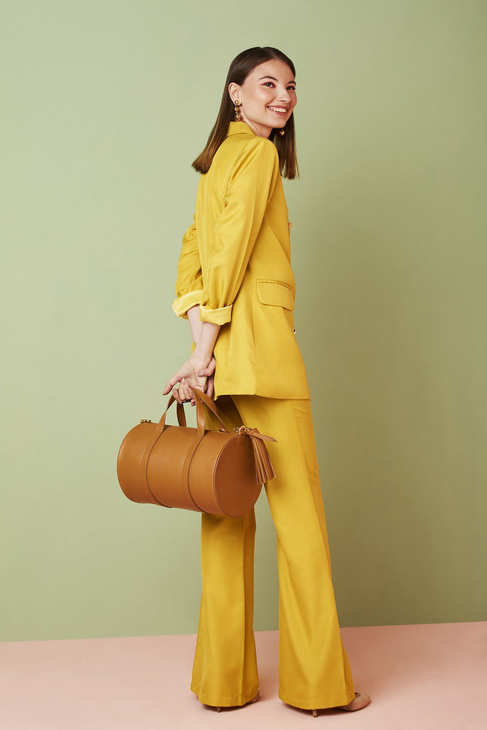 Bolso tipo bowling de piel toffee Leandra. Bolso de piel de mujer made in Spain Leandra