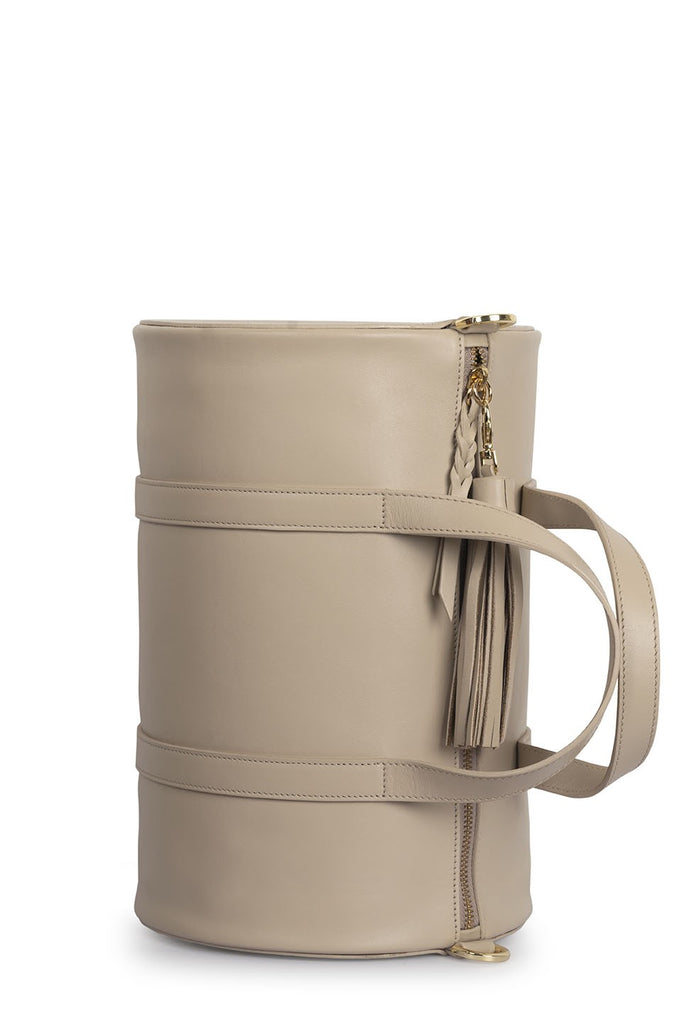 Bolso tipo bowling de piel nude Leandra. Bolsos piel made in Spain Leandra