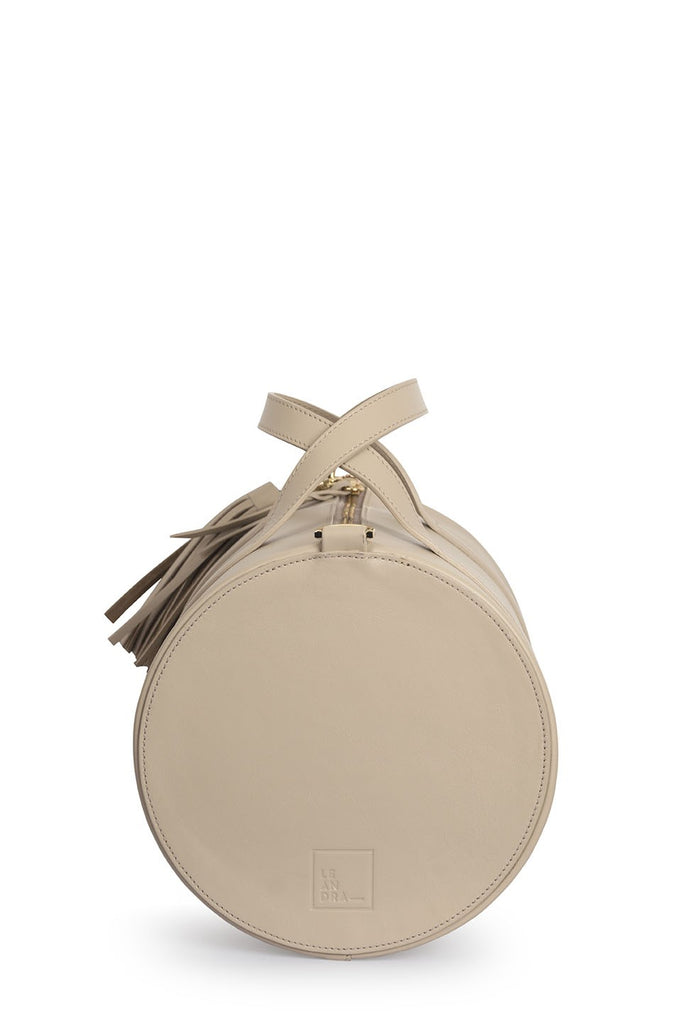 Bowling de piel nude Leandra. Bolso de piel made in Spain Leandra