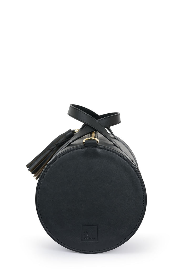 Bolso tipo bowling de piel negro Leandra. Bolso de piel made in Spain Leandra