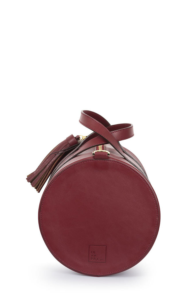 Bolso tipo bowling de piel burdeos Leandra. Bolso piel made in Spain Leandra