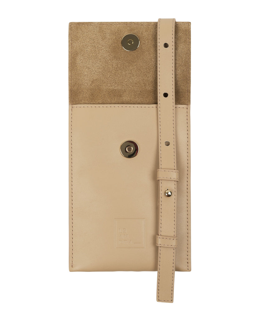 Bolso mini bandolera champagne multiposición de piel Leandra. Bolso de piel Made in Spain Leandra