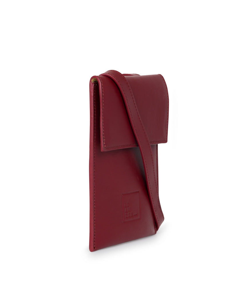 Bolso mini bandolera multiposición rojo oscuro de piel Leandra. Bolso de piel Made in Spain Leandra