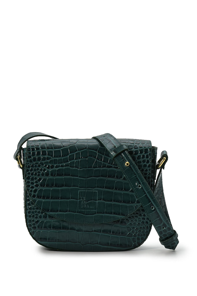 Imagen frontal de bolso bandolera de piel grabada en coco verde con solapa Leandra made in Spain