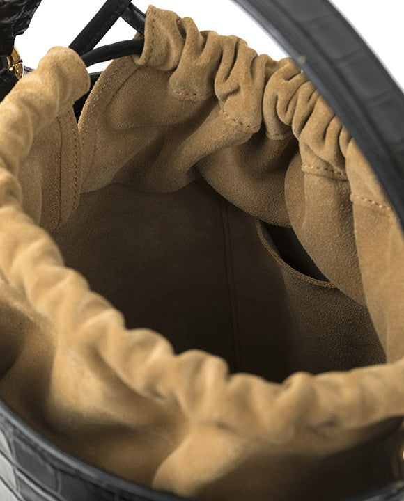 Bolso de piel negro de coco Leandra. Bolso de piel negro coco Leandra made in Spain. Imagen interior bolso