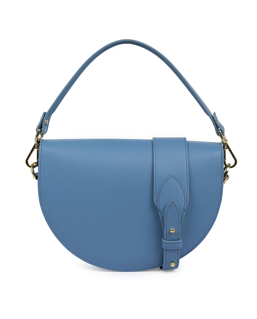 Imagen trasera de bolso de mujer tipo saddle bag de piel azul. Bolso de piel made in Spain Leandra a la venta en Leandrabrand.com