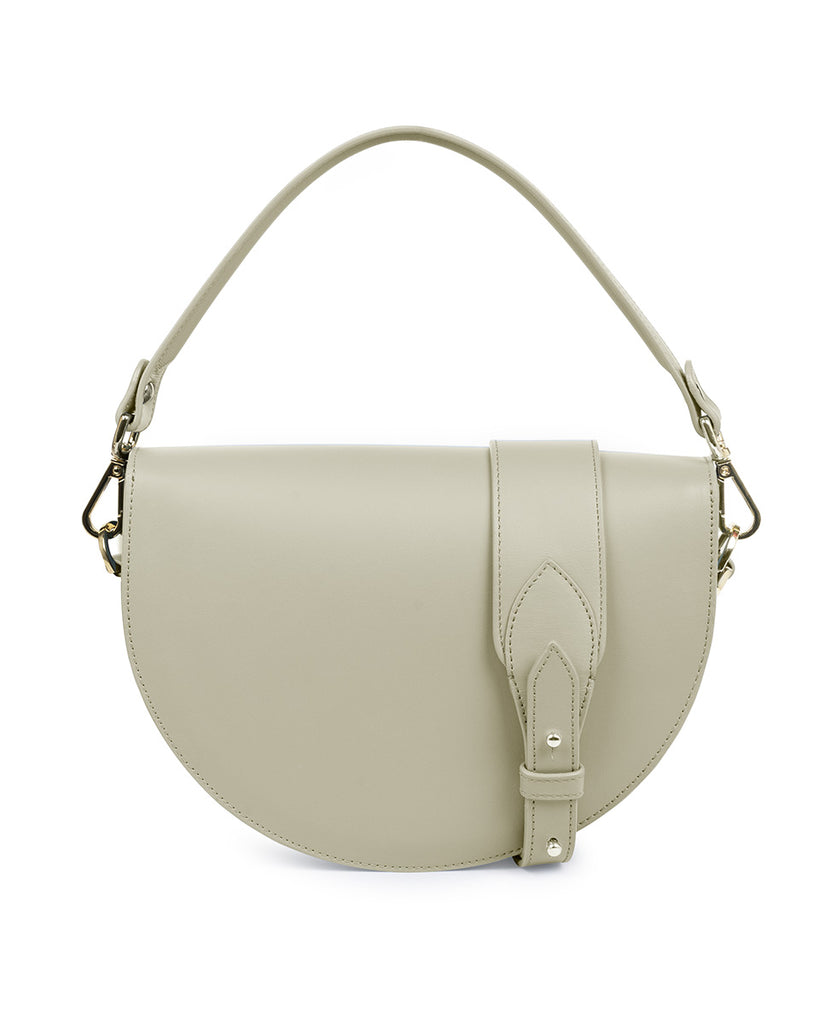 Imagen trasera de bolso de piel tipo Saddle bag color crema Leandra. Bolsos beige de piel Leandra.