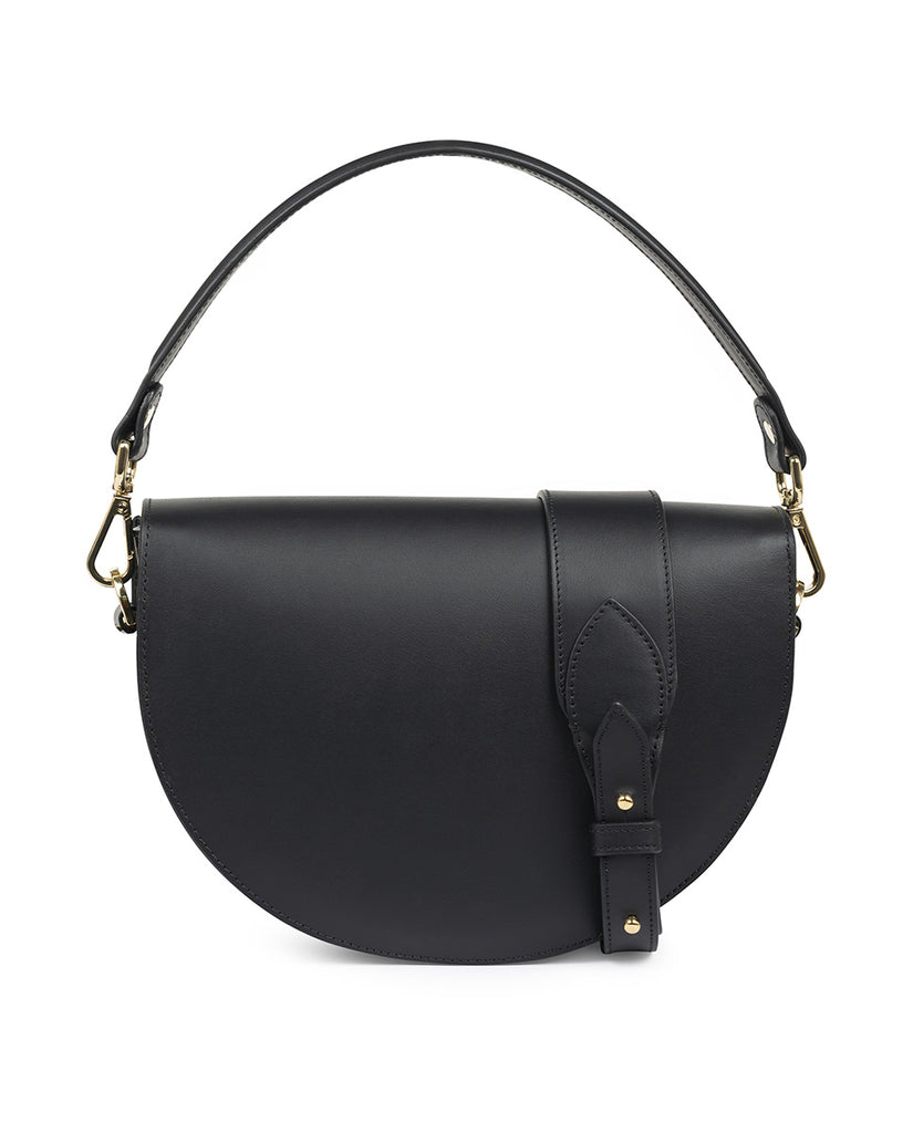 Imagen trasera de bolso negro tipo bandolera saddle Leandra. Bolso Saddle Leandra Made in Spain