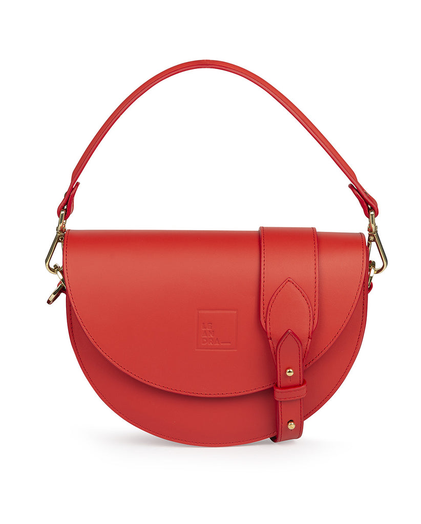 Imagen con doble asa bolso de piel saddle de color rojo. Bolsos de piel made in Spain Leandra