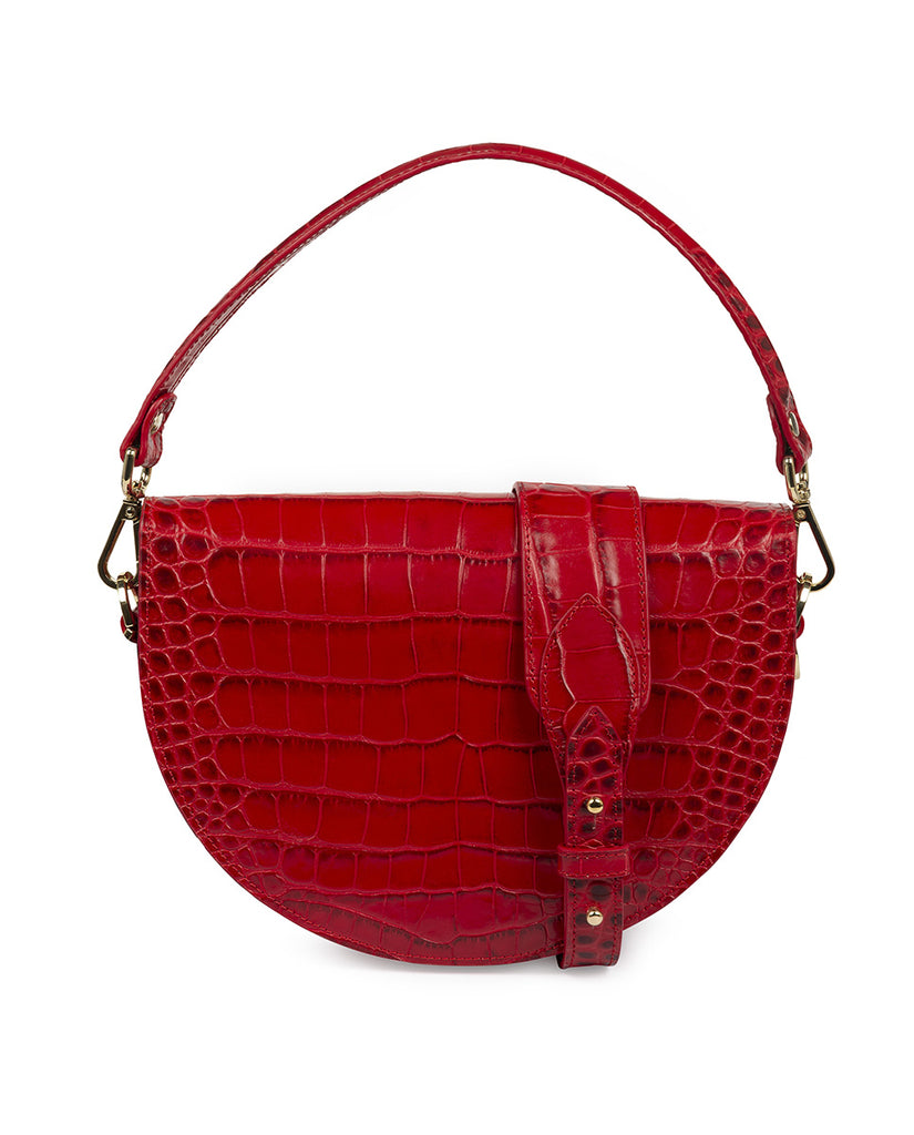 Imagen trasera de bolso tipo saddle de piel grabada en coco rojo Leandra. Bolso rojo fabricado en España de piel Leandra