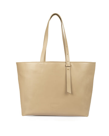 Imagen frontal de bolso shopping bag de piel de color taupé Leandra. Bolso de piel made in Spain Leandra