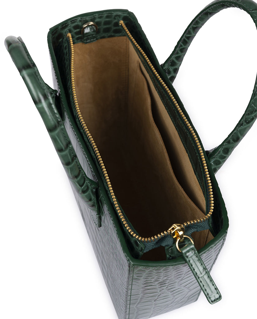 Imagen interior de bolso tipo trapecio de piel grabada en coco verde Leandra. Bolsos piel made in Spain Leandra