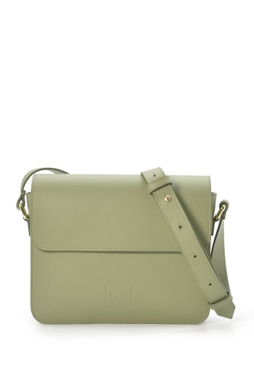 Bandolera rectangular con solapa de piel color verde Leandra 