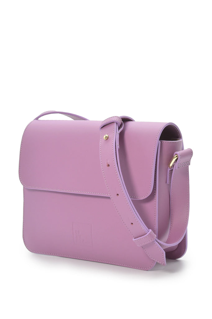 Bandolera rectangular con solapa de piel color malva Leandra made in Spain