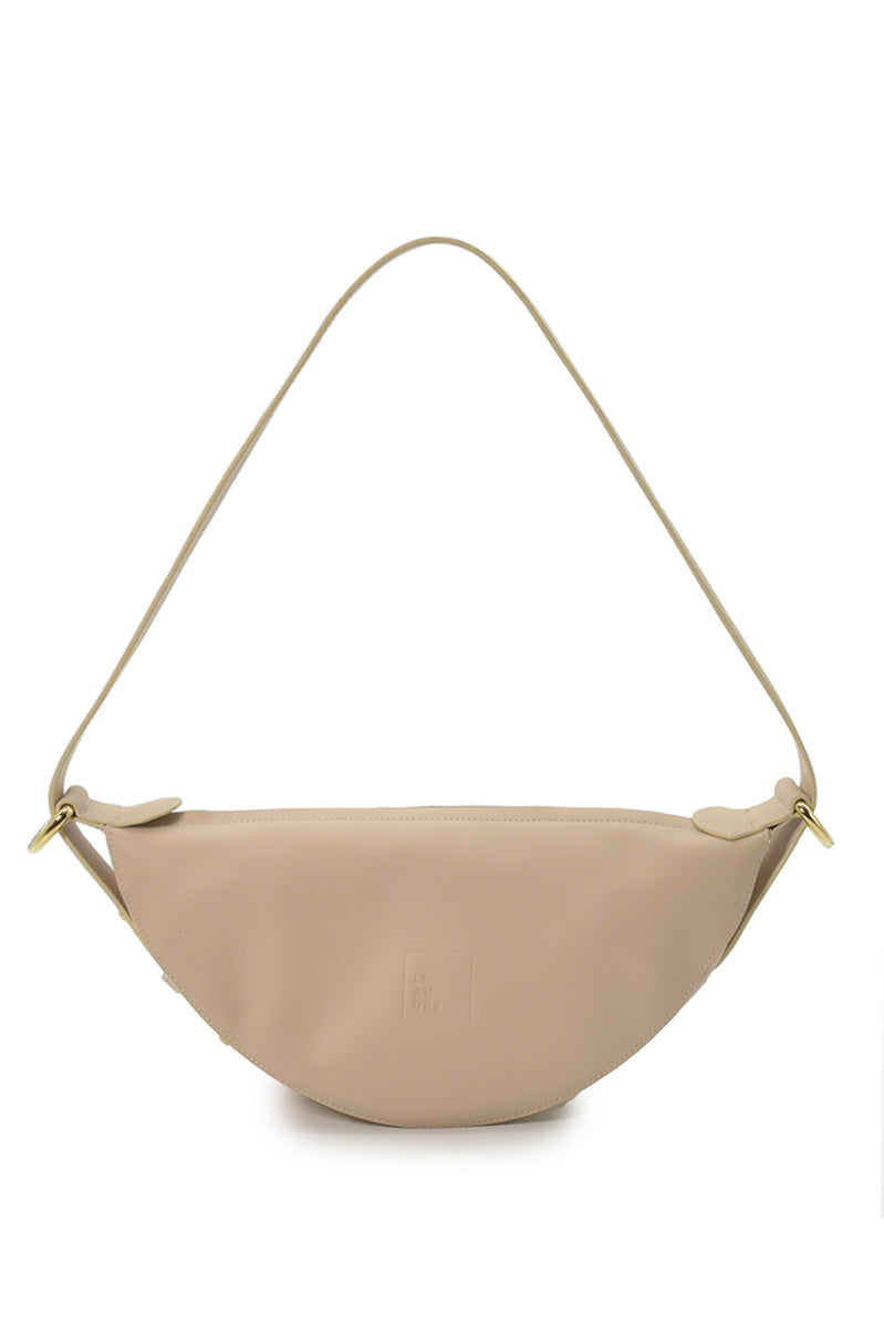 Bolsos Media Luna Que Son Súper Tendencia Y Son Ideales Para Los Looks De Diario