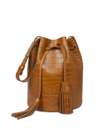 Bolso tipo bucket bag grabado en coco color caramel Leandra. Bolsos made in Spain Leandra. Imagen frontal